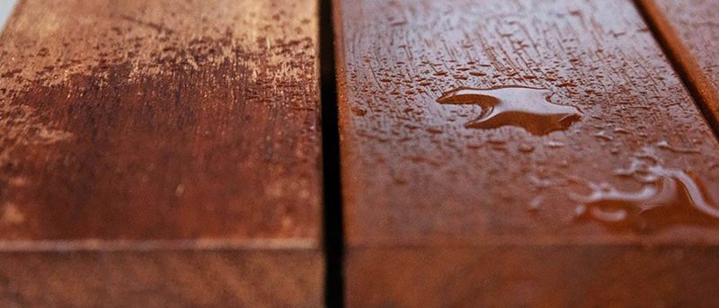 mua dầu lau gỗ đạt tiêu chuẩn ngoài trời