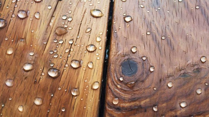 dầu lau gỗ cao su bề mặt khô xỉn