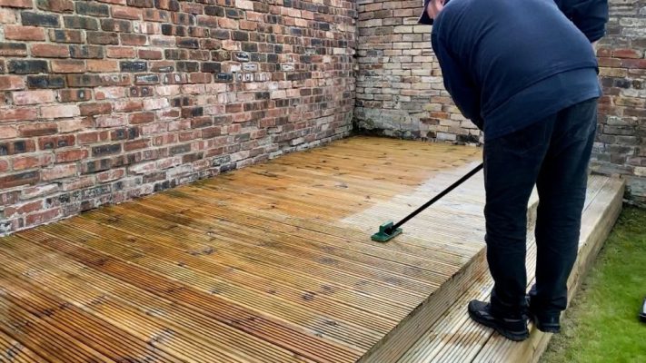 dầu lau gỗ sàn ngoài trời